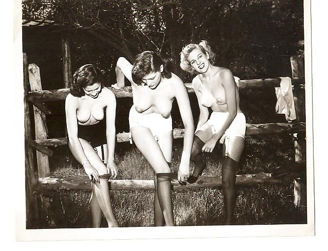 25P More than one lady olden days