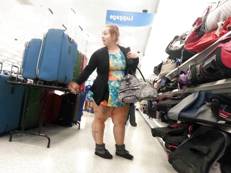 10P Thick bbw upskirt