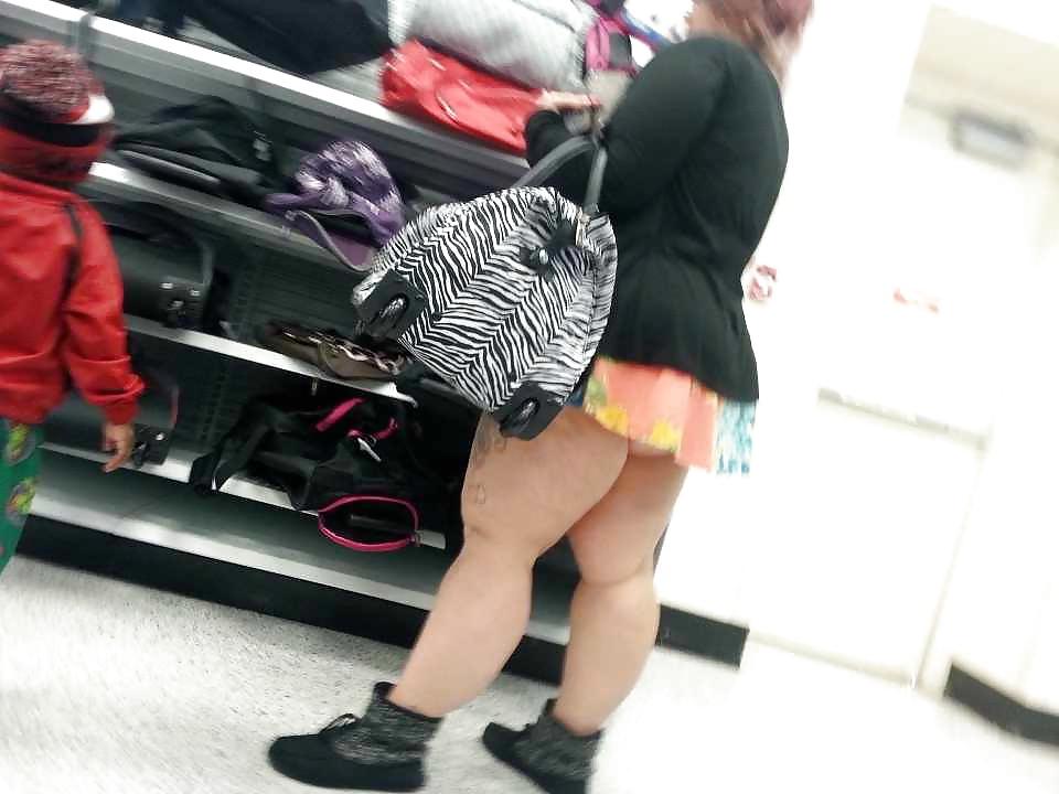10P Thick bbw upskirt