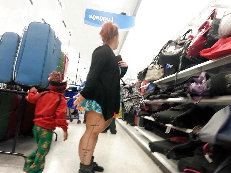 10P Thick bbw upskirt