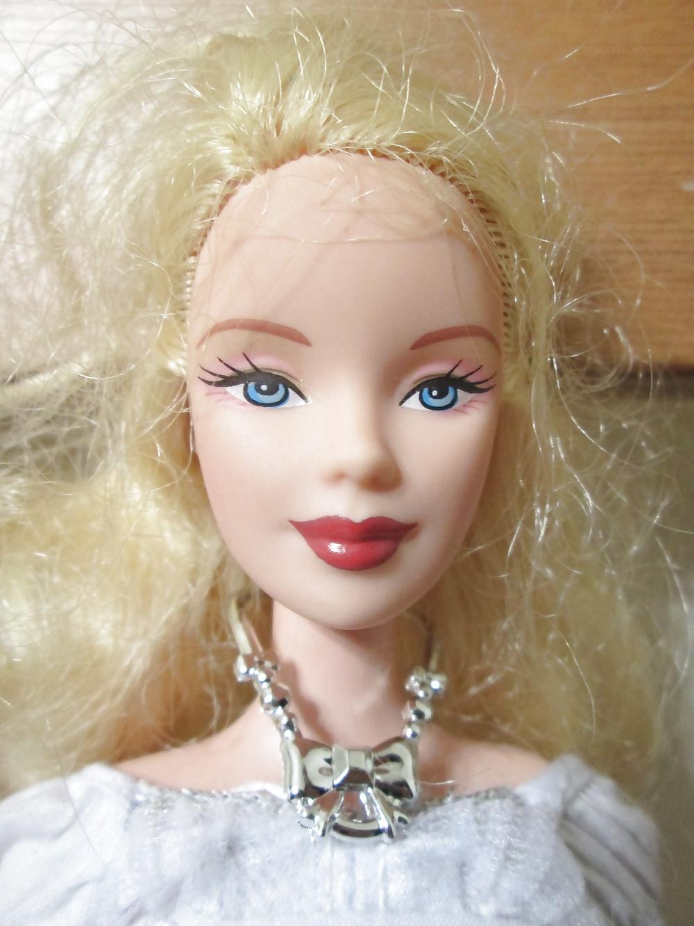 22P Classic blond Barbie, softcore