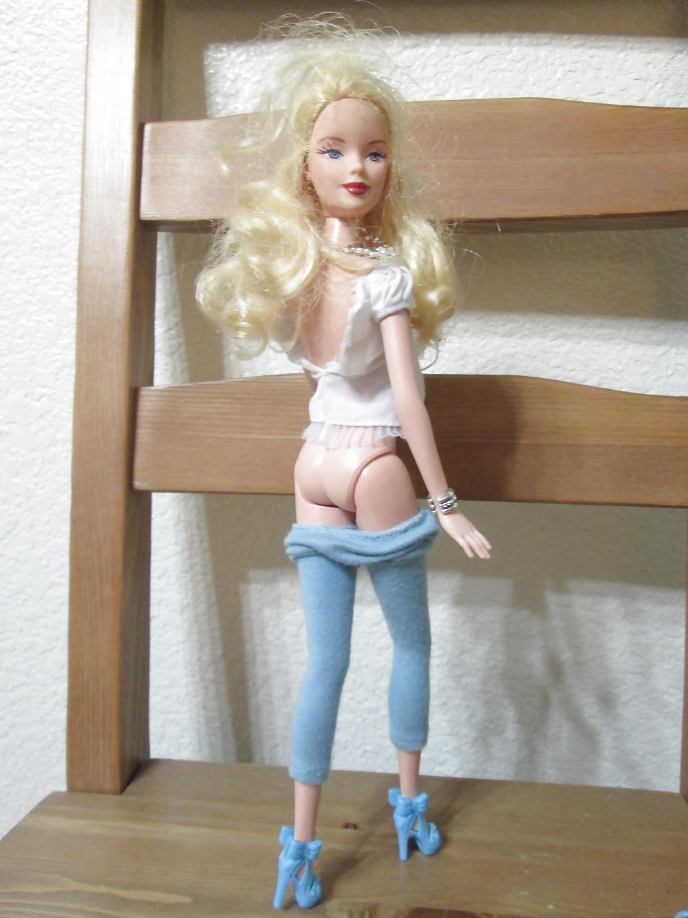 22P Classic blond Barbie, softcore