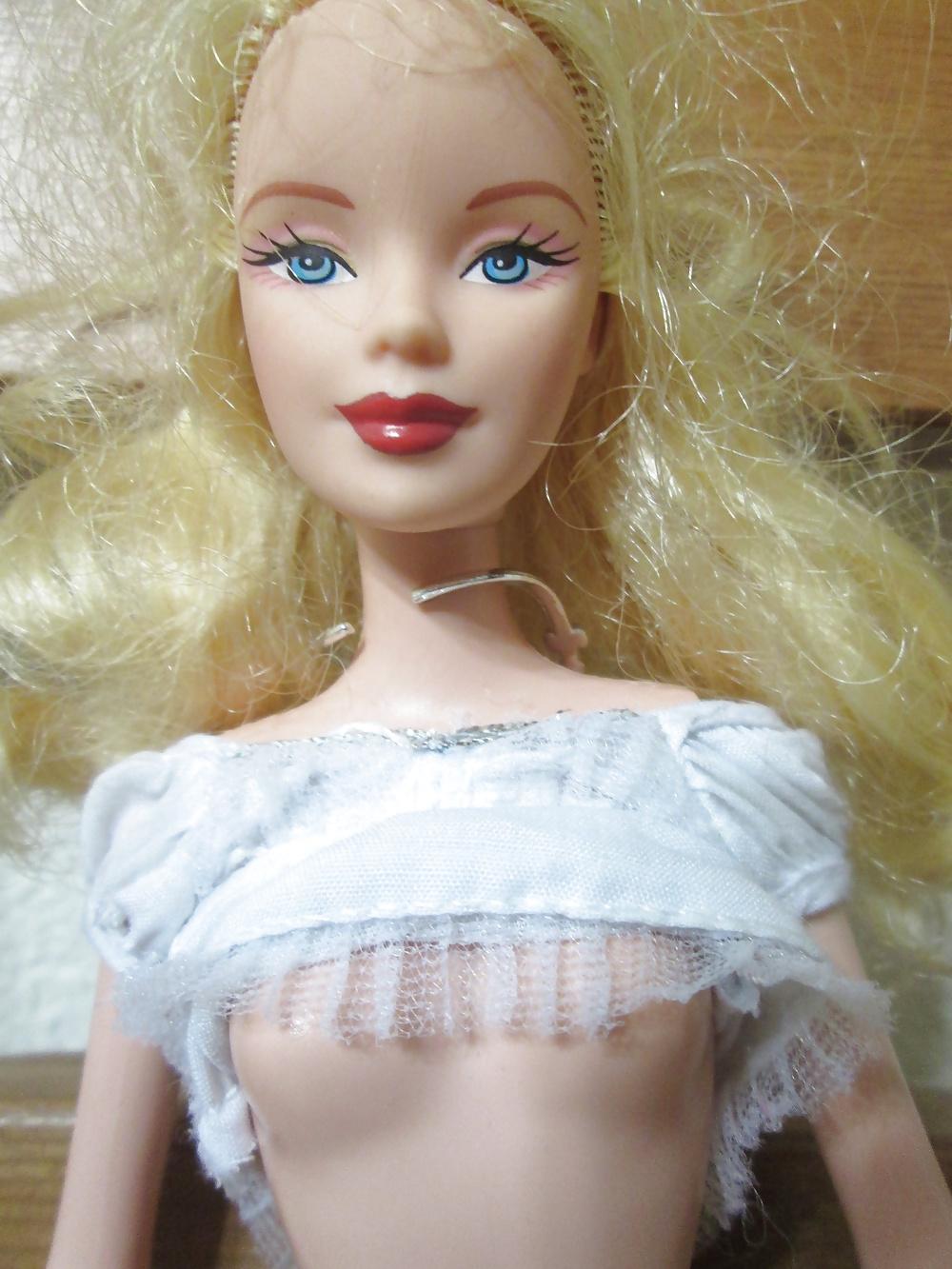 22P Classic blond Barbie, softcore