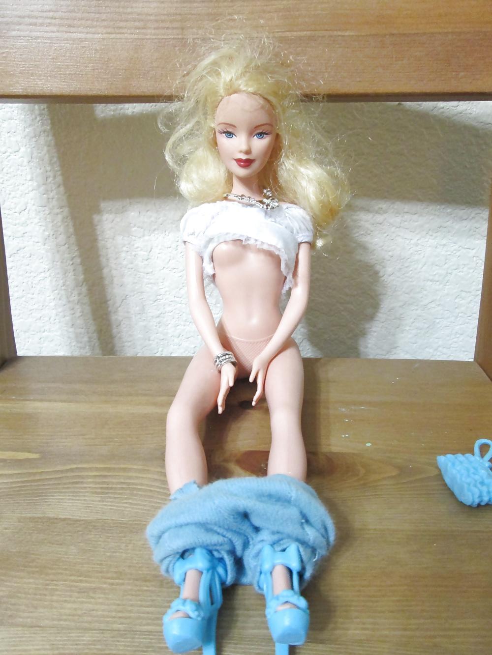 22P Classic blond Barbie, softcore