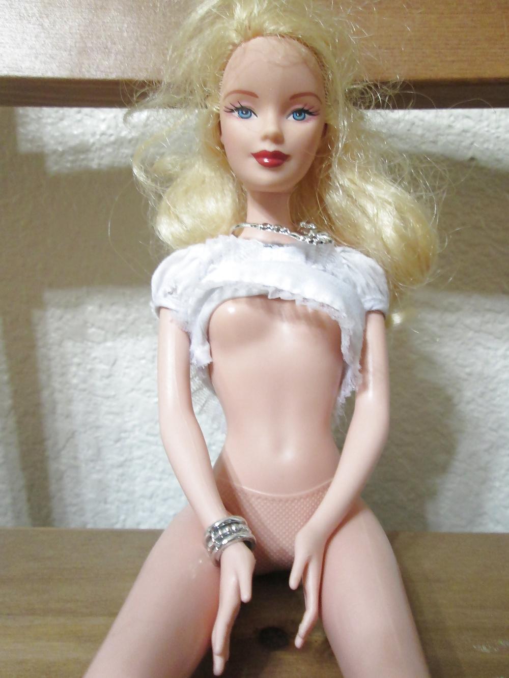 22P Classic blond Barbie, softcore