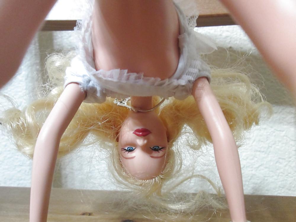 22P Classic blond Barbie, softcore
