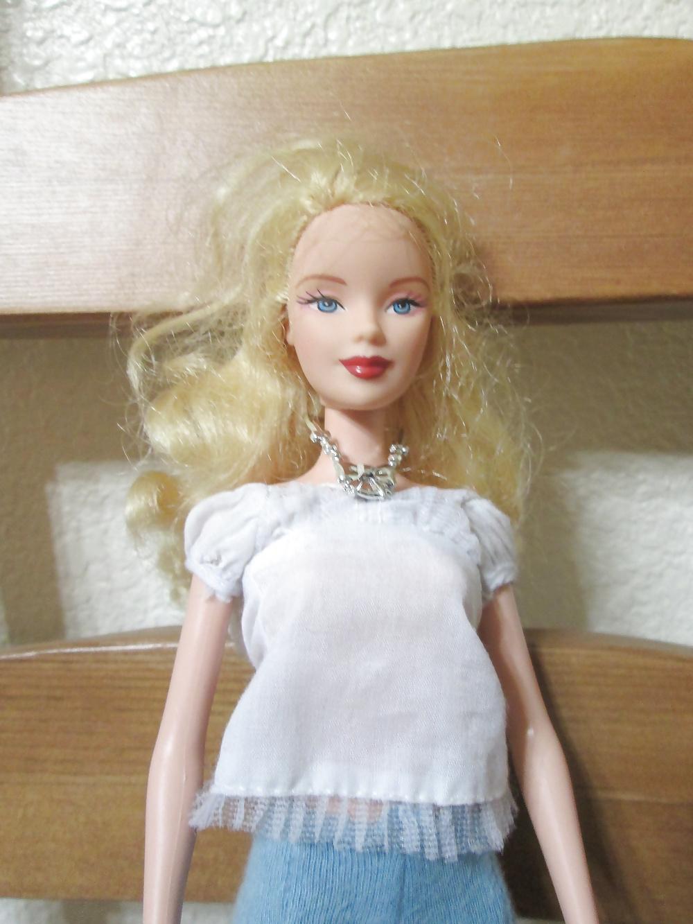 22P Classic blond Barbie, softcore