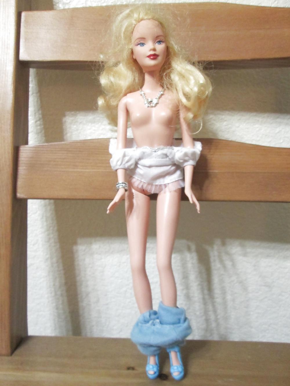 22P Classic blond Barbie, softcore