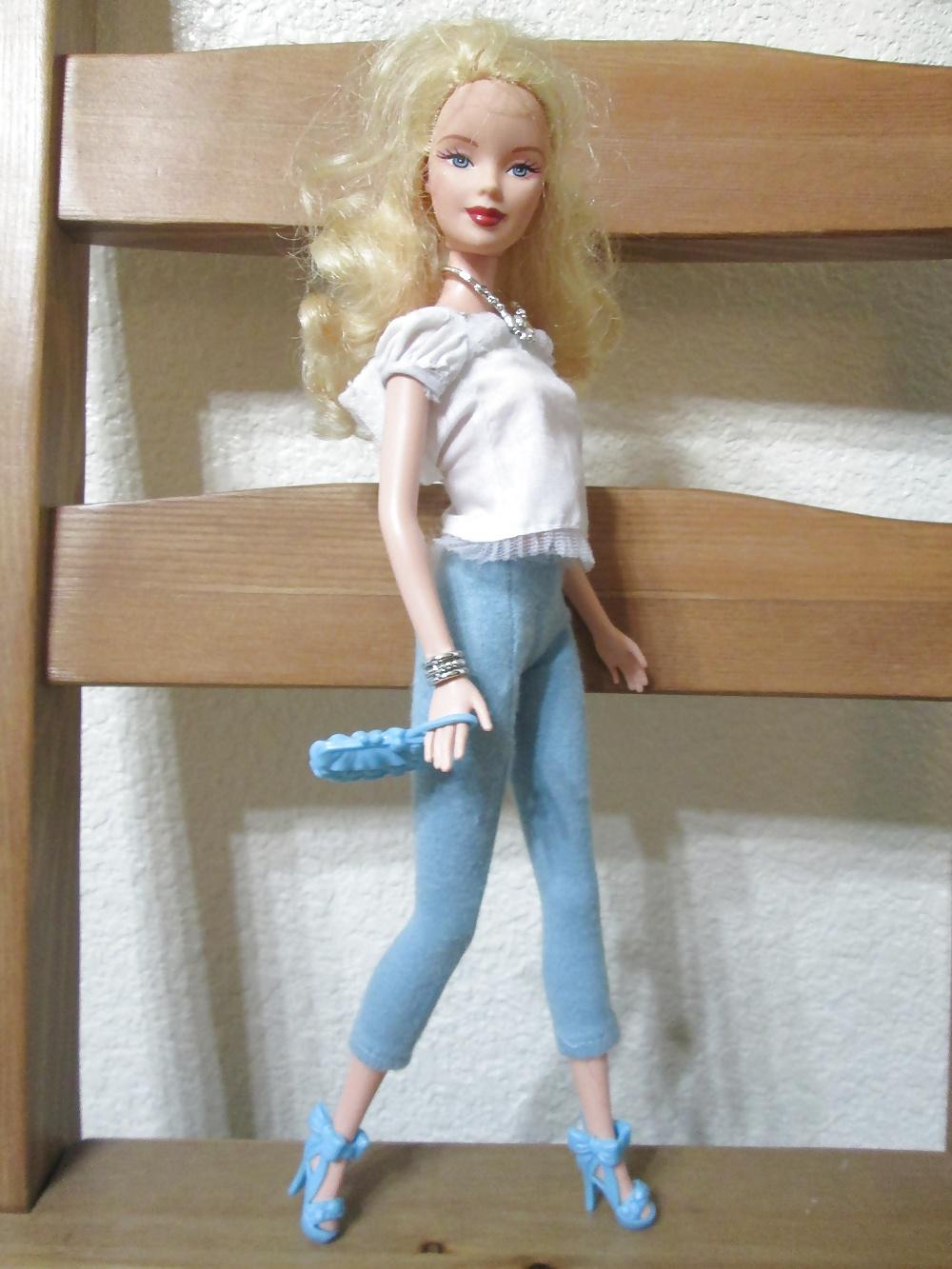 22P Classic blond Barbie, softcore