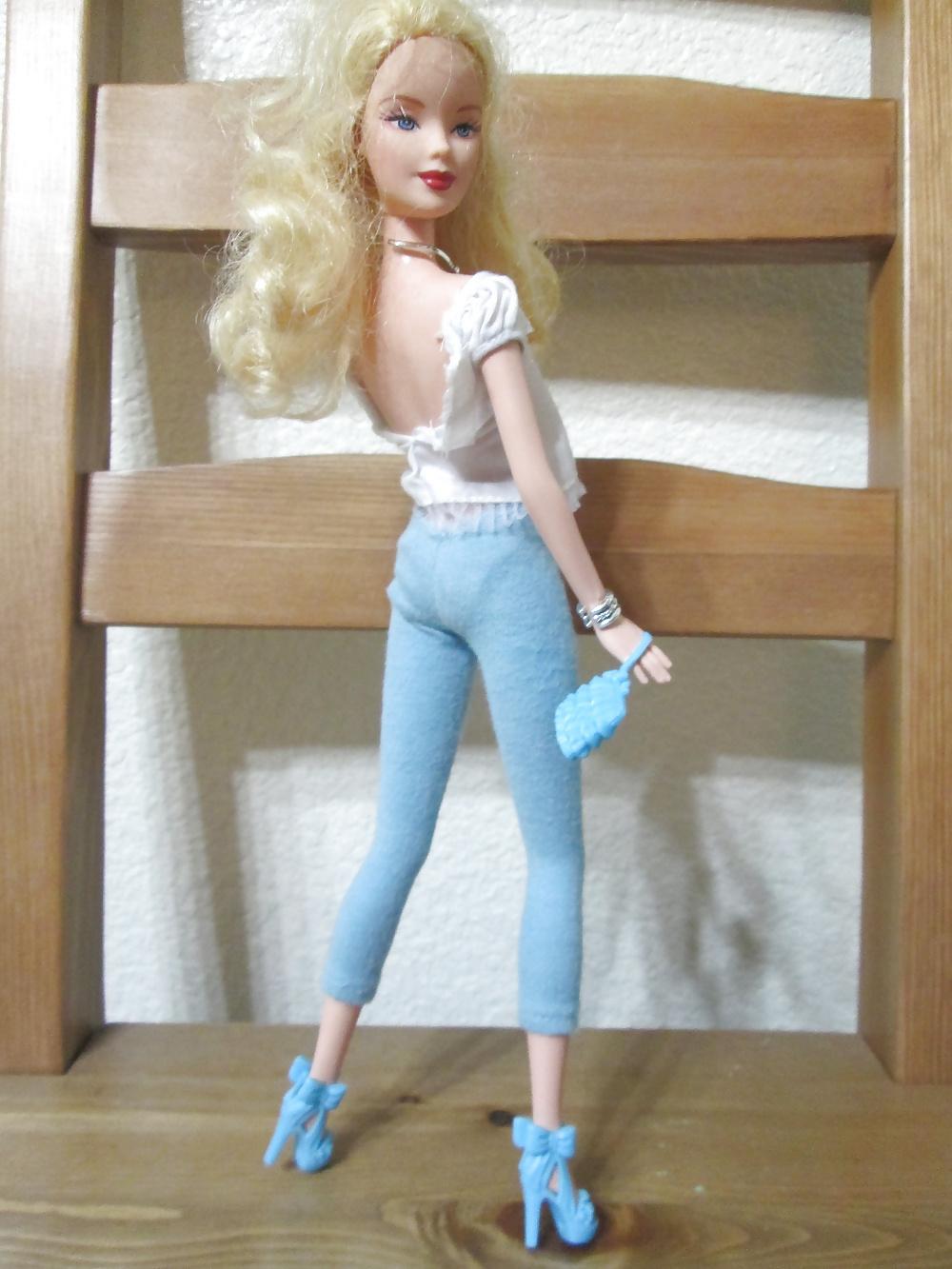 22P Classic blond Barbie, softcore