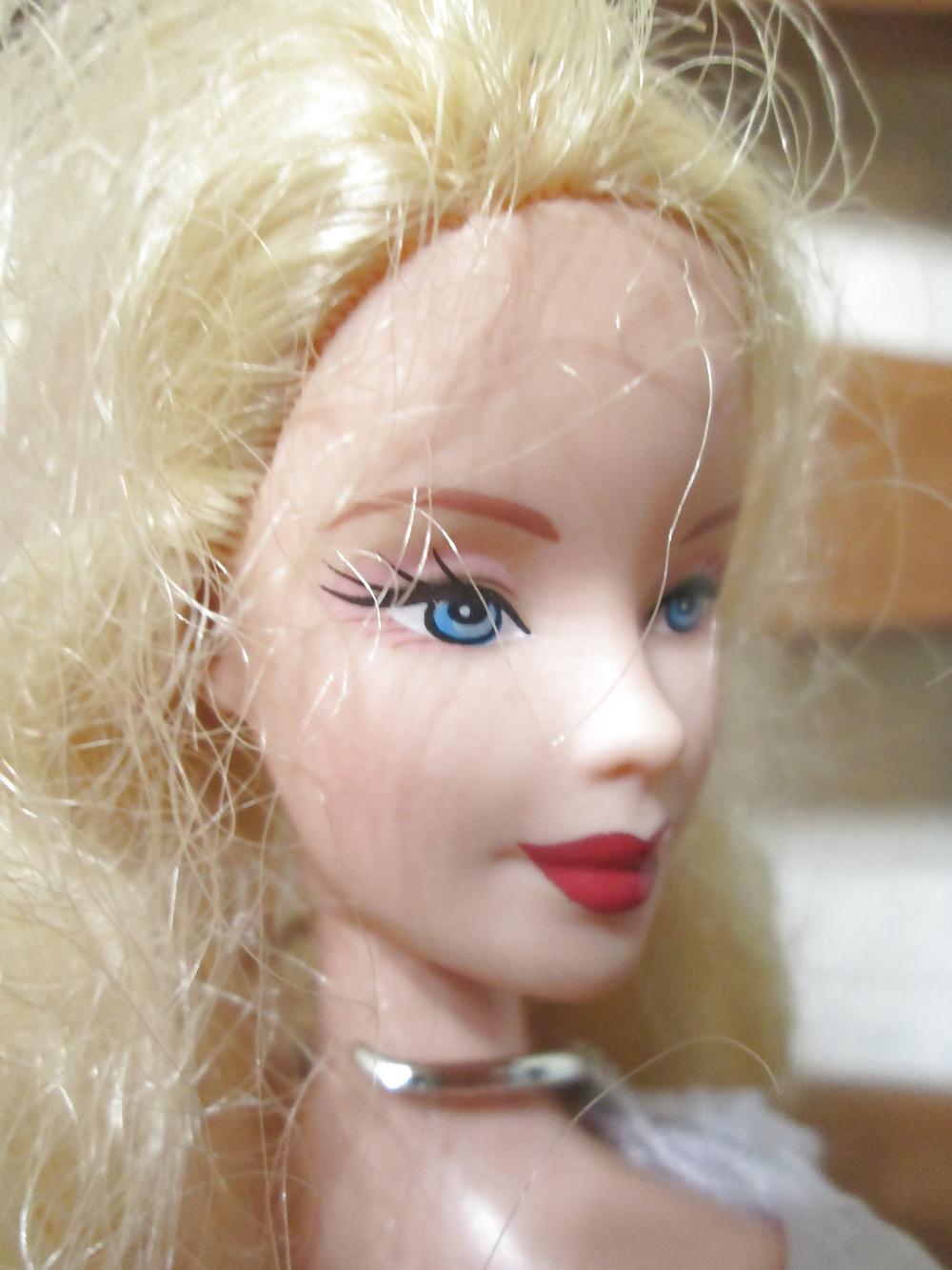 22P Classic blond Barbie, softcore
