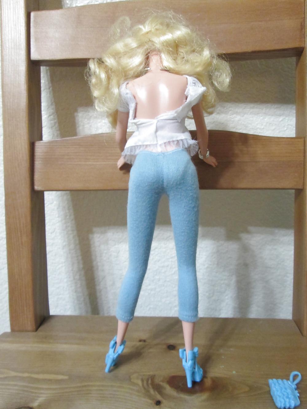 22P Classic blond Barbie, softcore