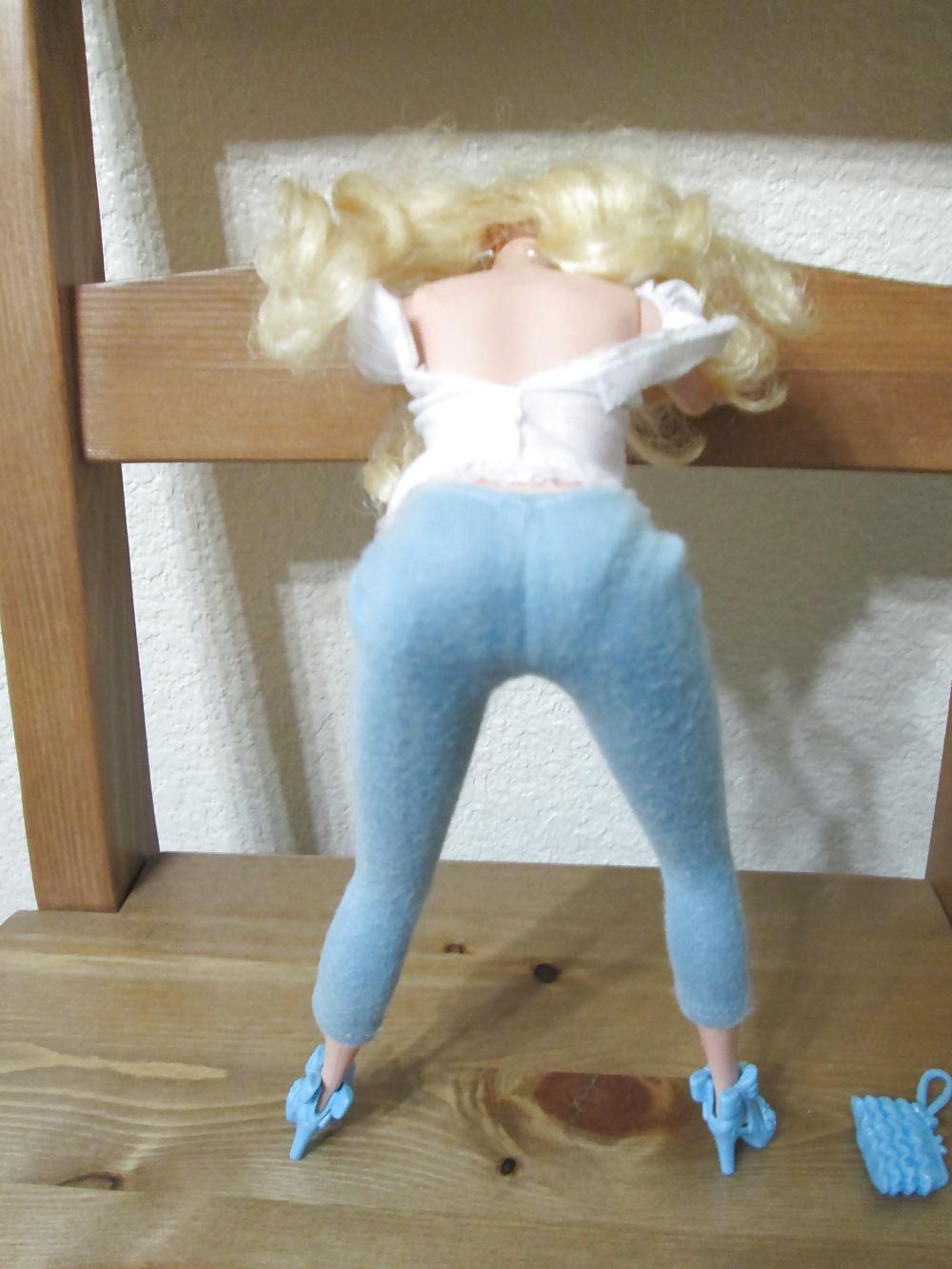 22P Classic blond Barbie, softcore