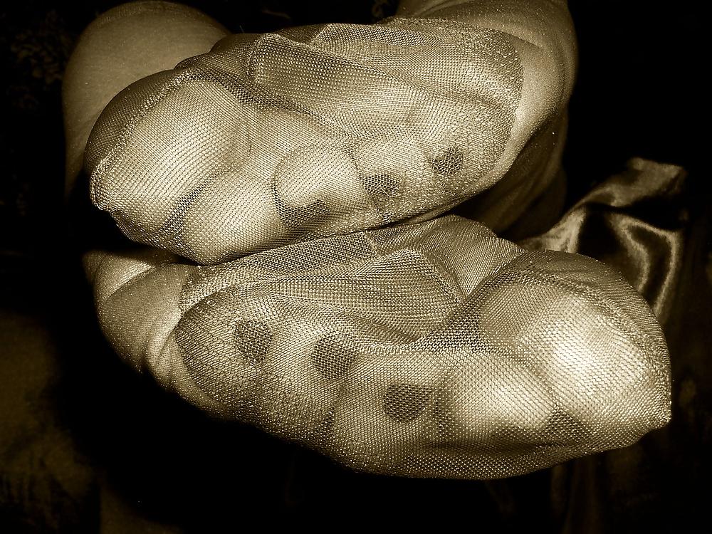 25P NYLONS FOOTJOBS RETRO