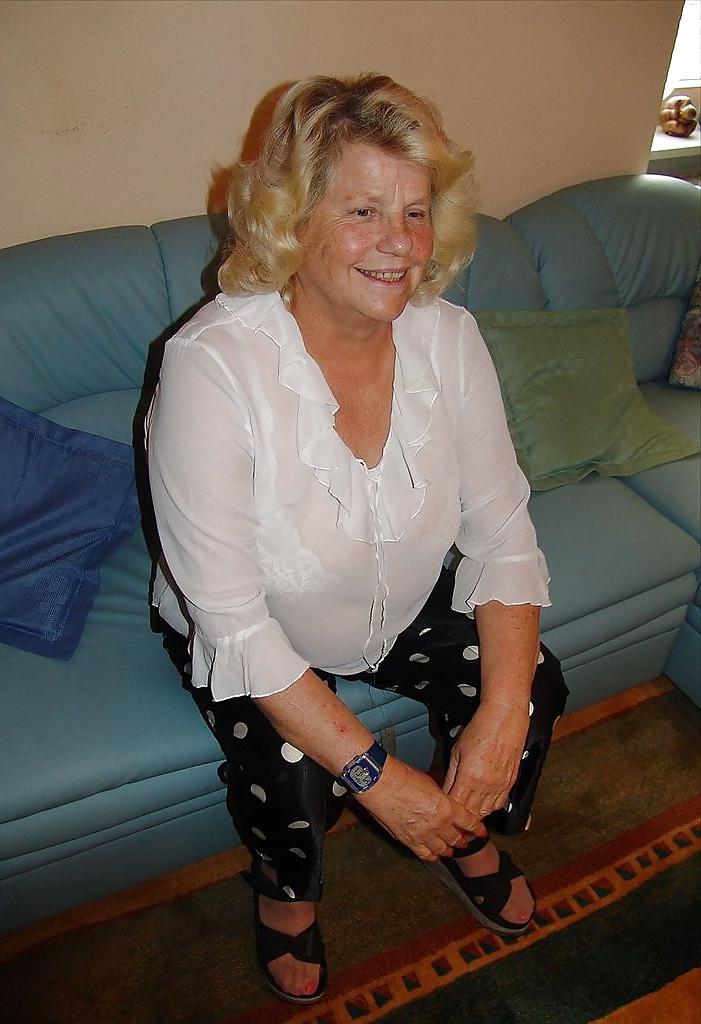 22P Blonde BBW granny