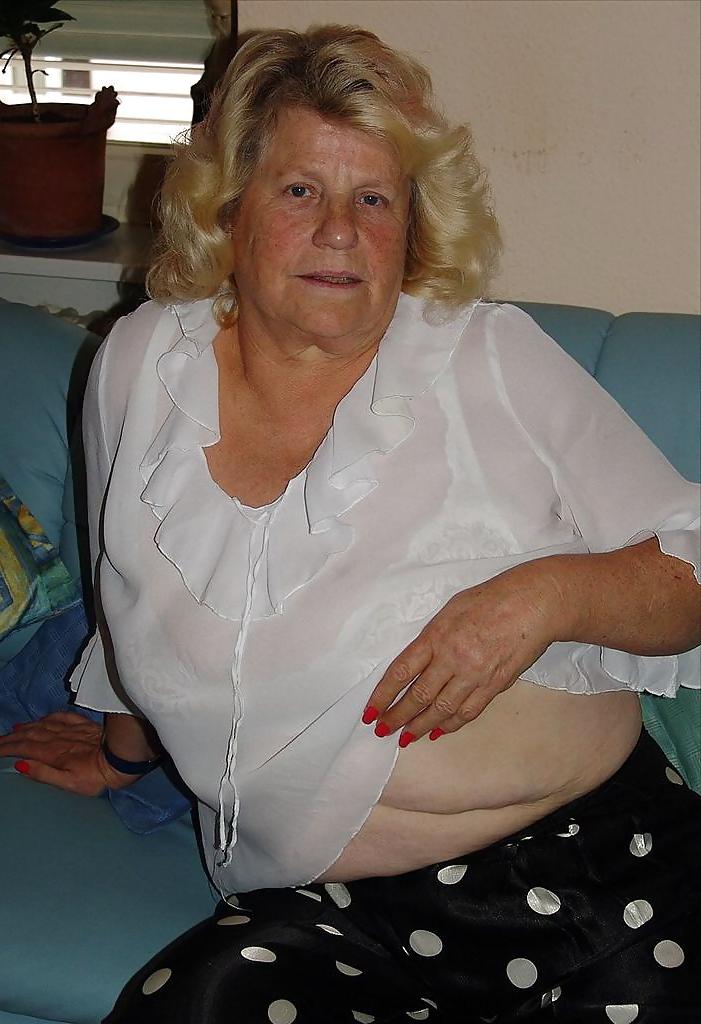 22P Blonde BBW granny