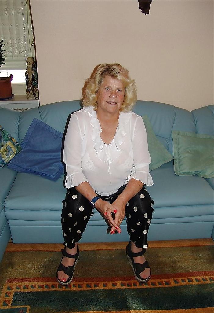 22P Blonde BBW granny