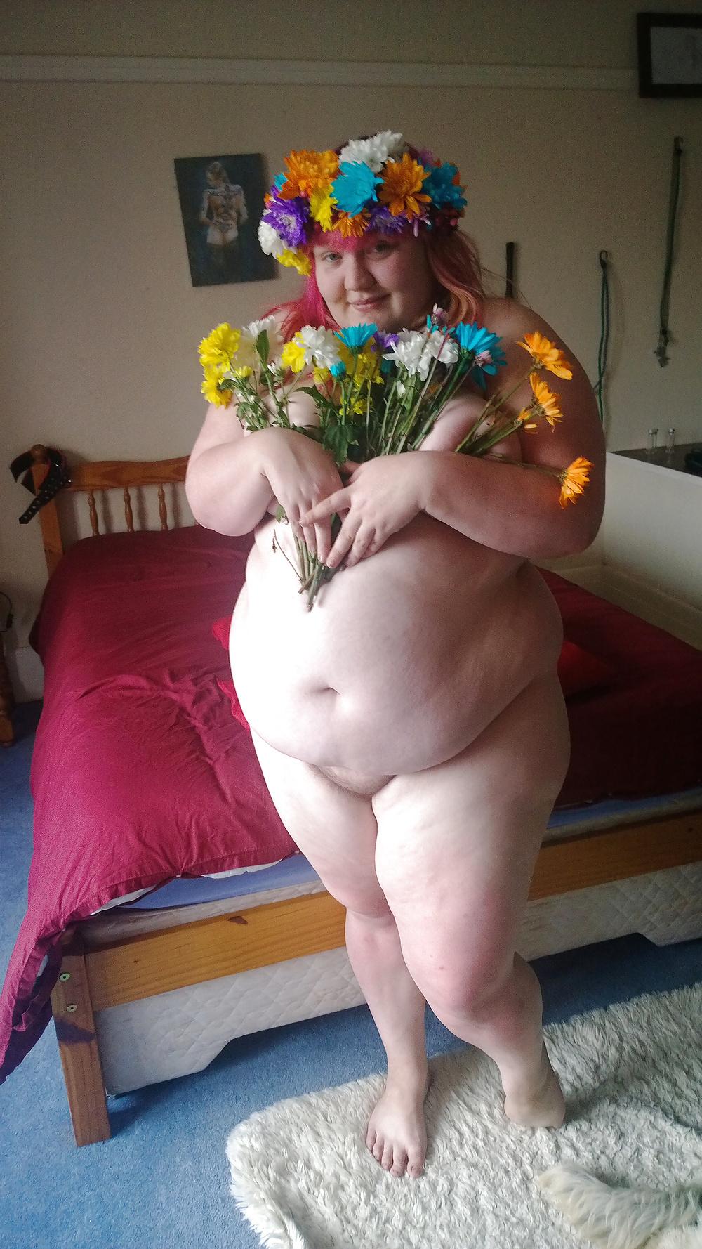 23P Tim Tess 33 Teenage BBW and her stuffed toys etc.