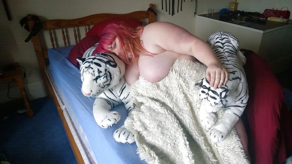 23P Tim Tess 33 Teenage BBW and her stuffed toys etc.