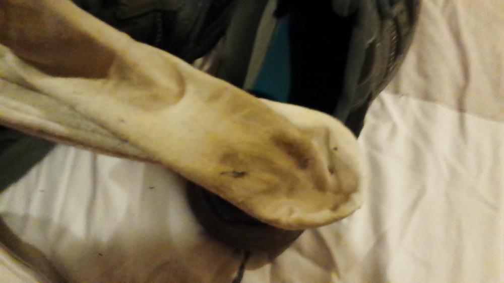 17P Fuck sneaker wanking dirty smelly socks cumshot on sox