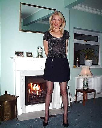 25P Mature leggy lady models white ffs
