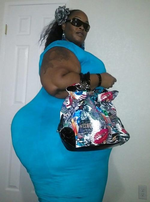 25P Big black mamas 03