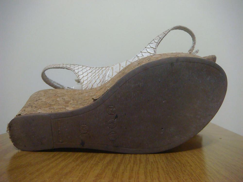25P Sandalia croco branca anabela de cortica Syilo Perfeito