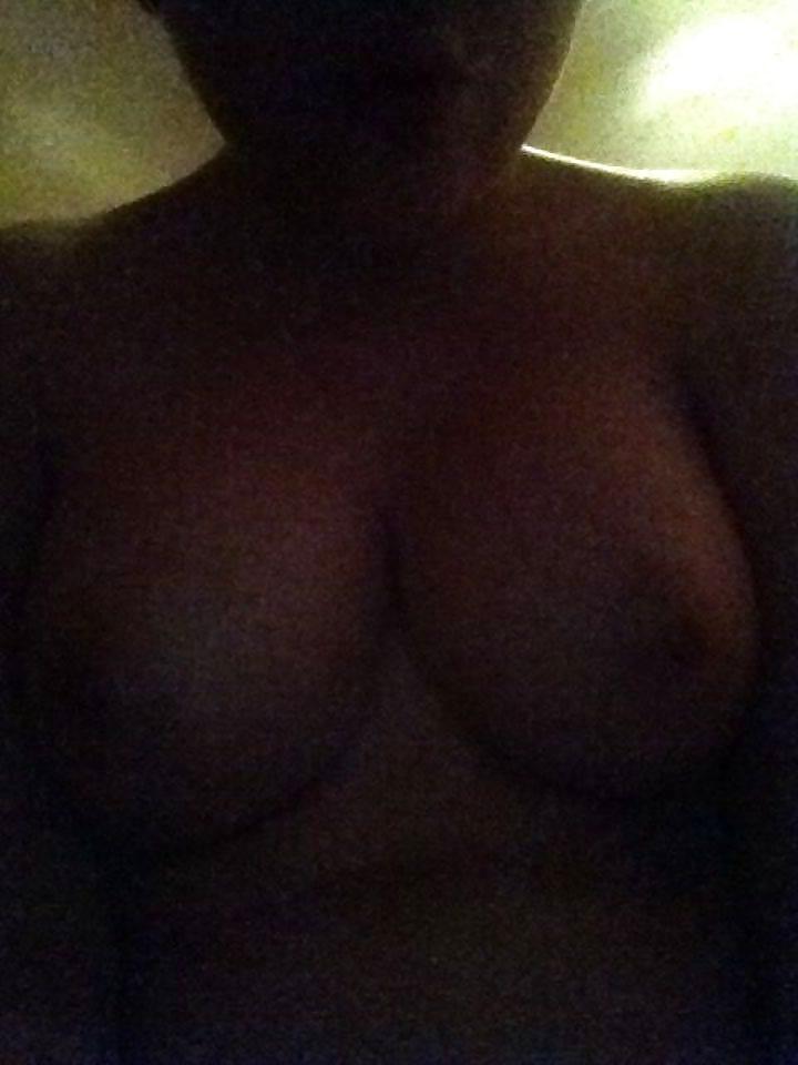 25P attention Seeker slut west midlands exposed Nudes British
