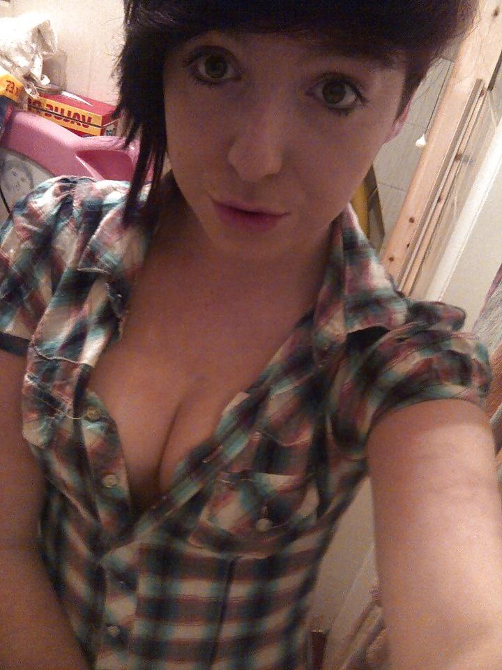 25P attention Seeker slut west midlands exposed Nudes British