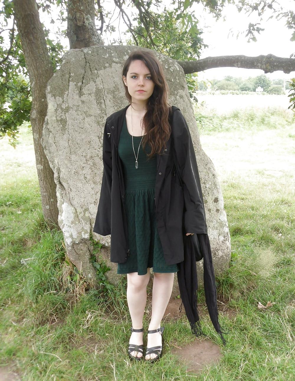 25P Cutie shows us her dark side