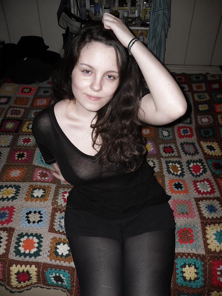 25P Cutie shows us her dark side