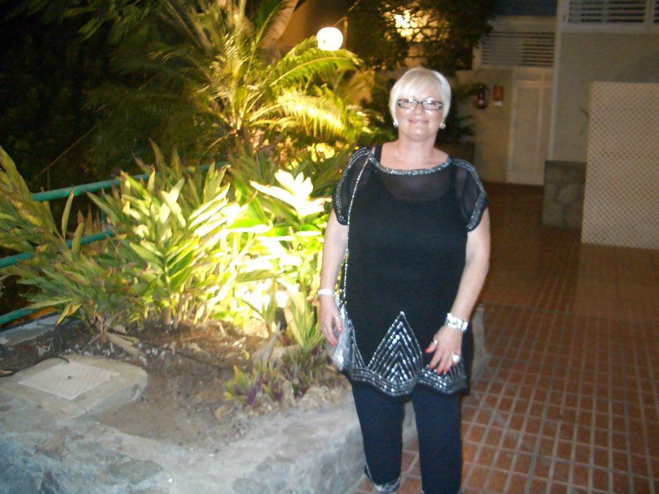 11P British Janet and Daughter
