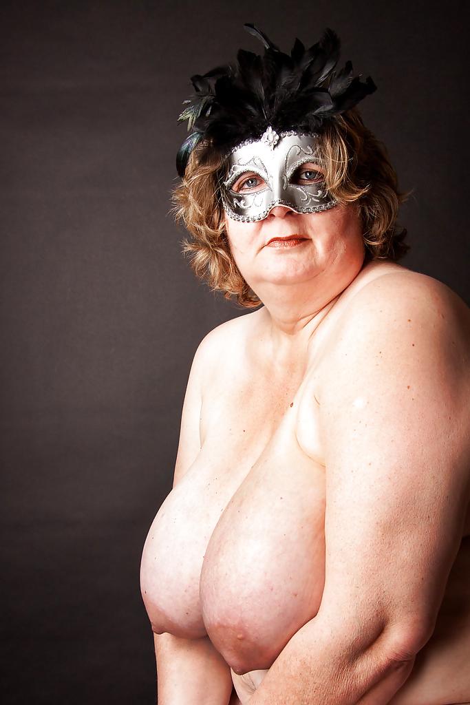 11P Bbw granny