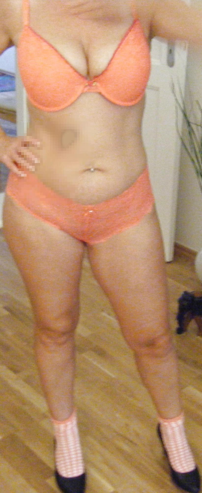 7P Wife in Nice Underwear and Heels