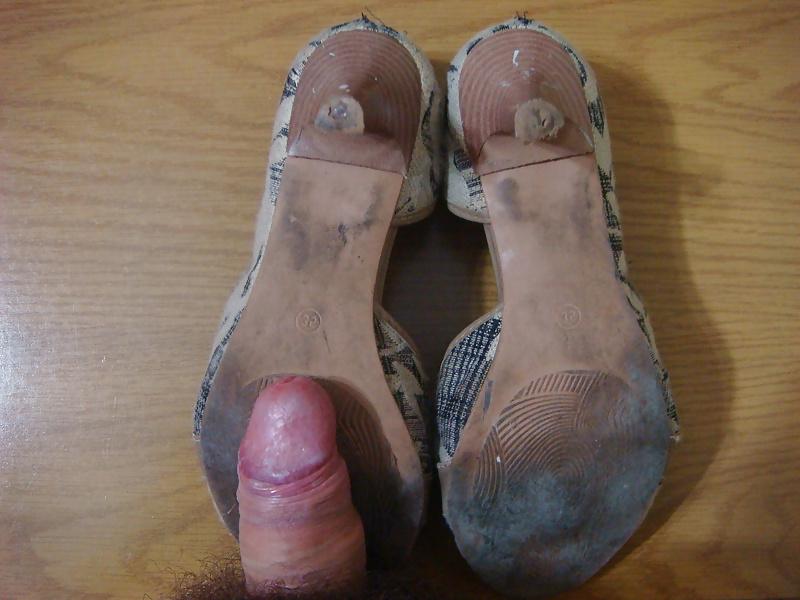 25P Peep toes