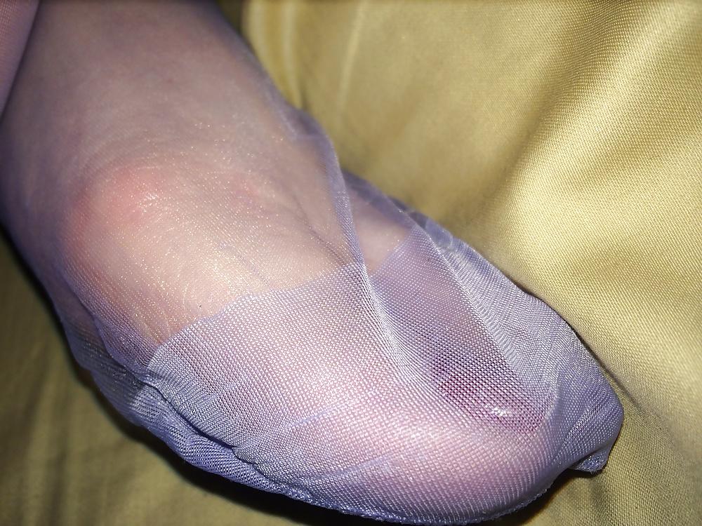 8P More wifes sexy nylon feet 
