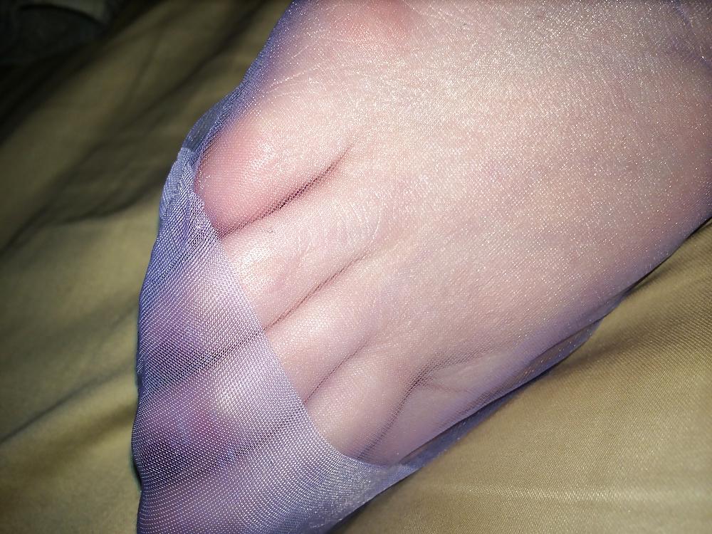 8P More wifes sexy nylon feet 