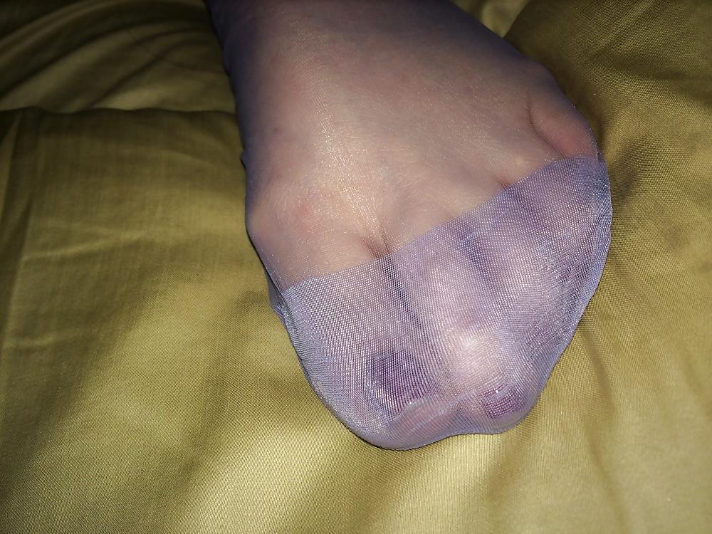 8P More wifes sexy nylon feet 