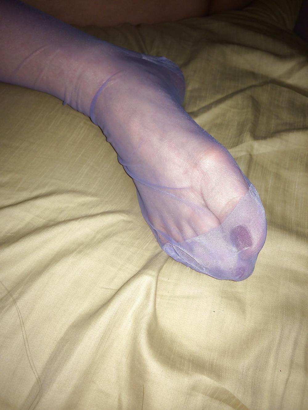 8P More wifes sexy nylon feet 