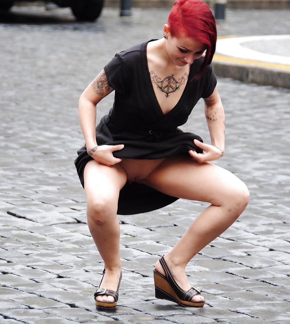 25P Lulu Public Nude in Prag