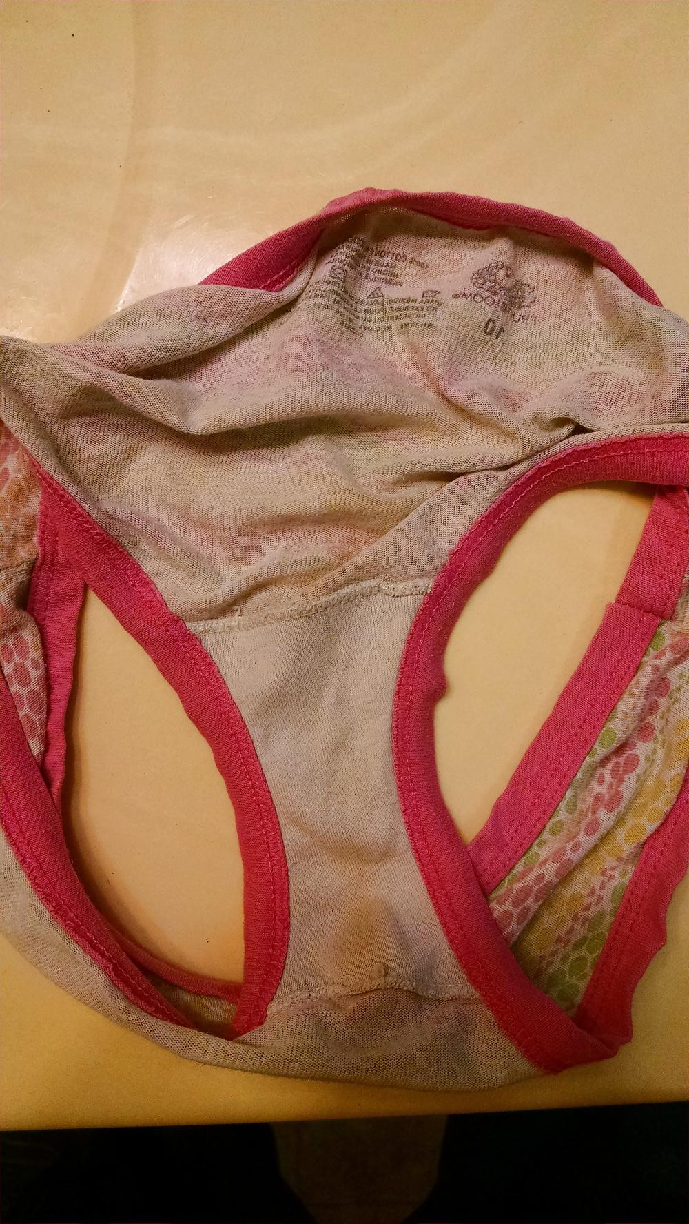 8P Wouldn't be my SIS's panties or NOT me nieces