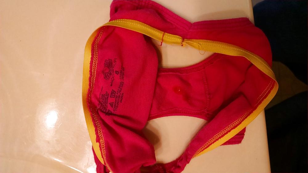 8P Wouldn't be my SIS's panties or NOT me nieces