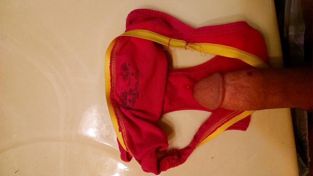 8P Wouldn't be my SIS's panties or NOT me nieces