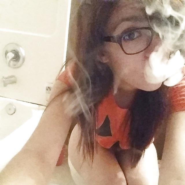 25P Nerdy smoking on the toilet