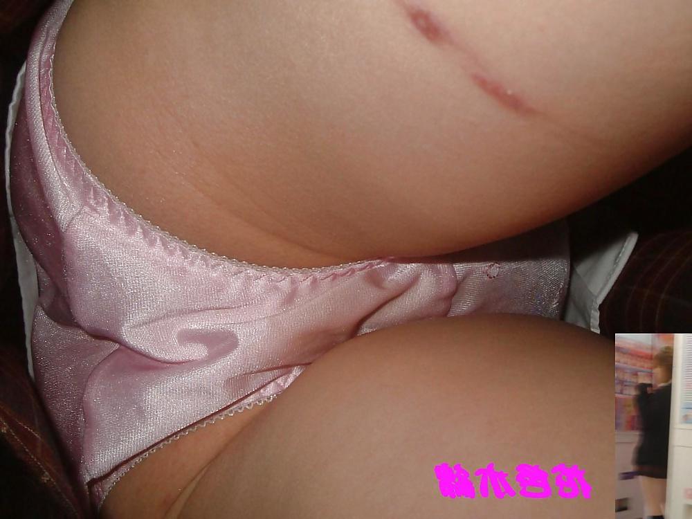 12P Upskirt - asian women - japanese voyeur panties 