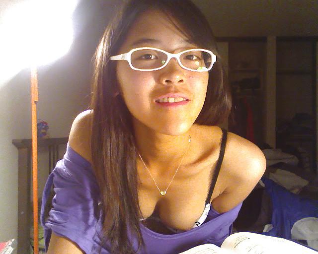25P Nerdy girl next door