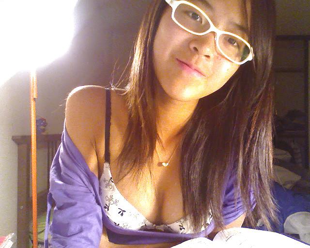 25P Nerdy girl next door