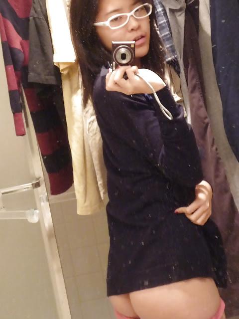 25P Nerdy girl next door