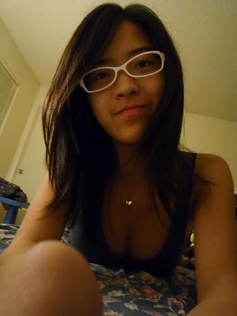 25P Nerdy girl next door