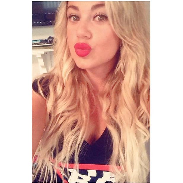 25P FRIENDS GALLERY 1 YOU MAY WANT TO FUCK or HAVE SUCK YOU OFF
